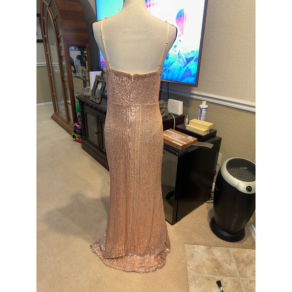 ⭐️ Women’s AARFAR Full Length Sequin Formal Dress. Size Large. NWT! - Picture 4 of 6